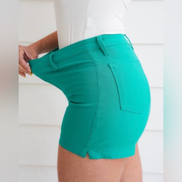 NEW YMI Hyoerstretch Shorts in Atlantis - Picture 4 of 4